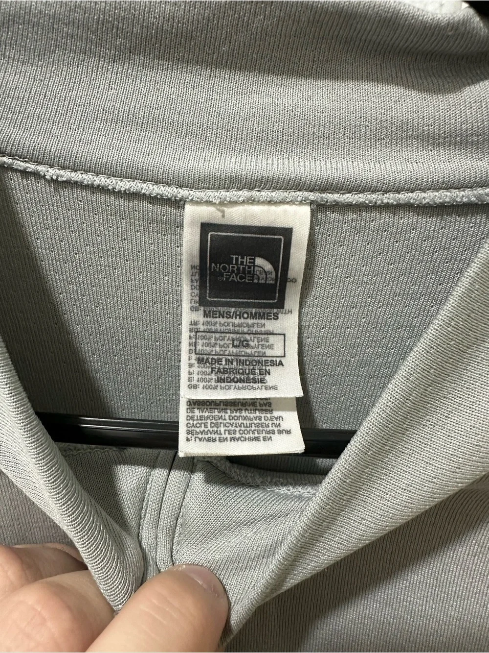 The North Face; Men's Large; Grey Quarter-Zip